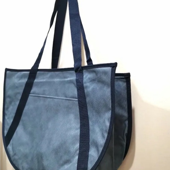Brand New Thirty-One Round Utility Tote in Denim Distressed Pattern - Picture 3 of 11